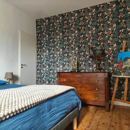 Apartment Les Volets Bleus